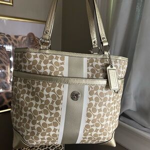 Authentic Unique Vintage Gold Coach Signature Stripe Metallic Tote🤍